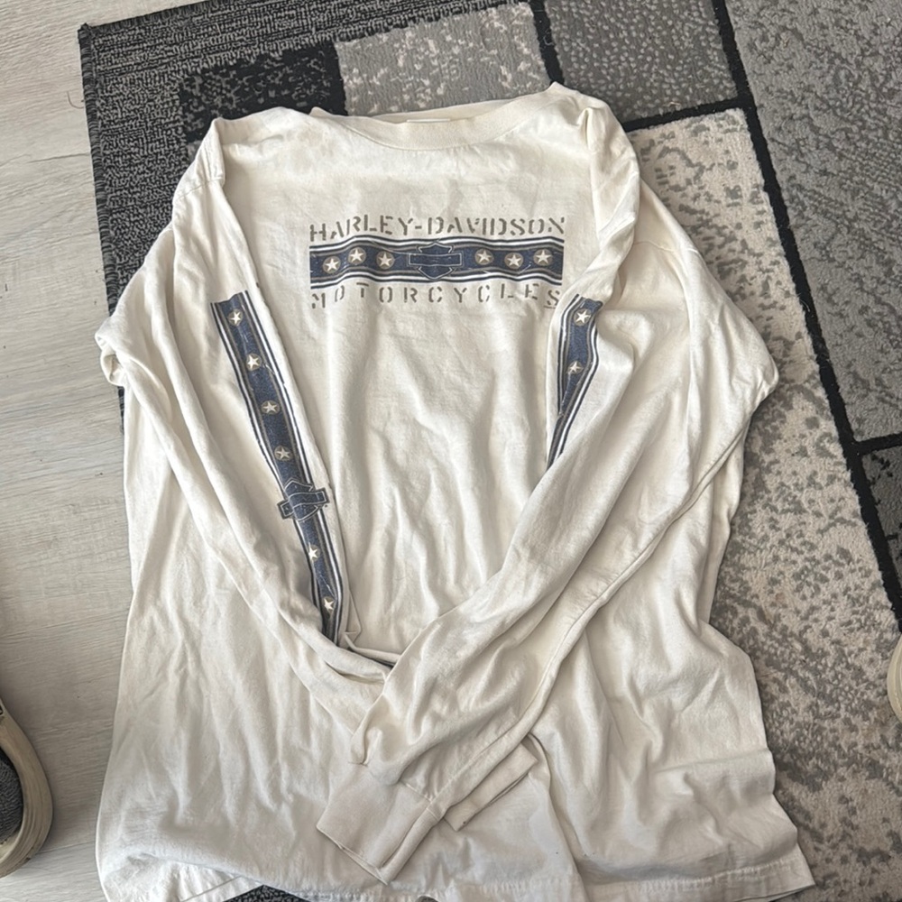 Harley-Davidson White Long Sleeve Tee for Casual Comfort